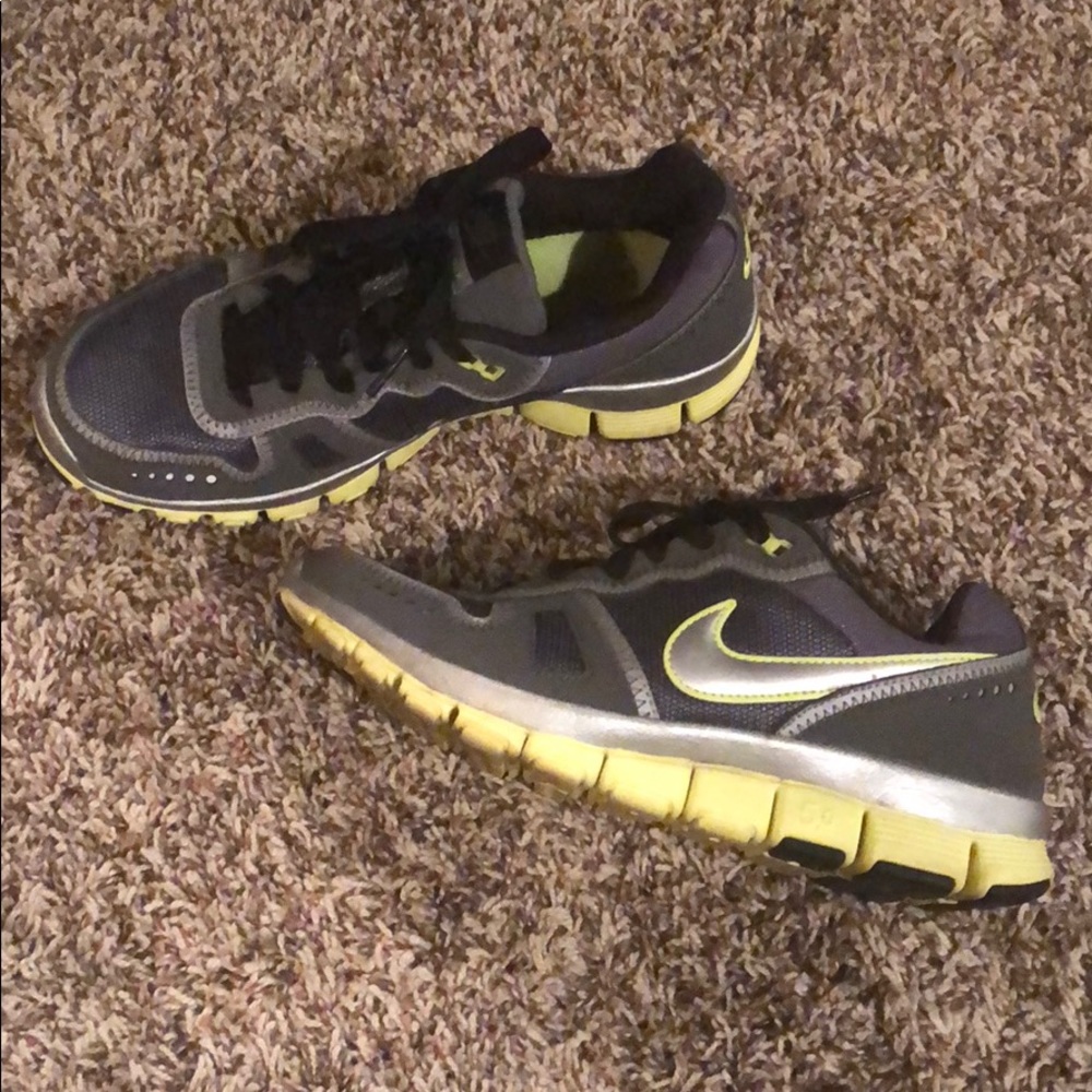 Nike gym shoes